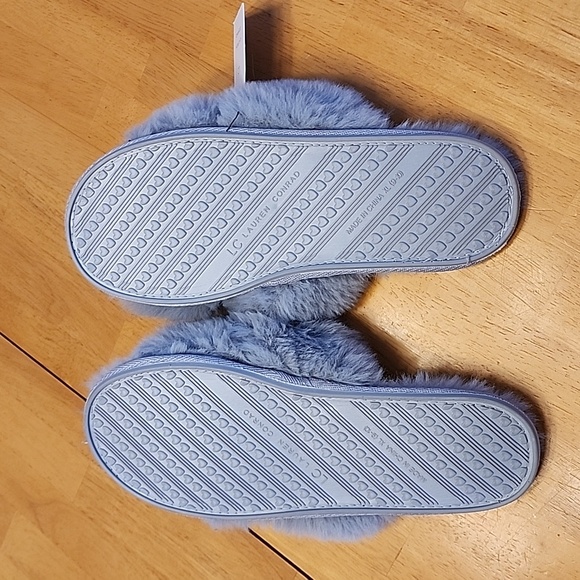 Slippers - Picture 3 of 3